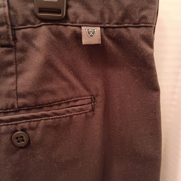 NIKE GOLF Shorts Mens 42 Navy Blue Chino Pleated Front Tennis Outdoor Sport - Picture 6 of 8